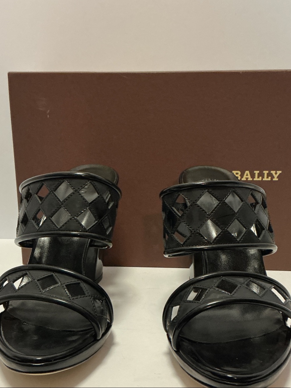 Bally Black Diamond-Cut Leather Slide Sandals